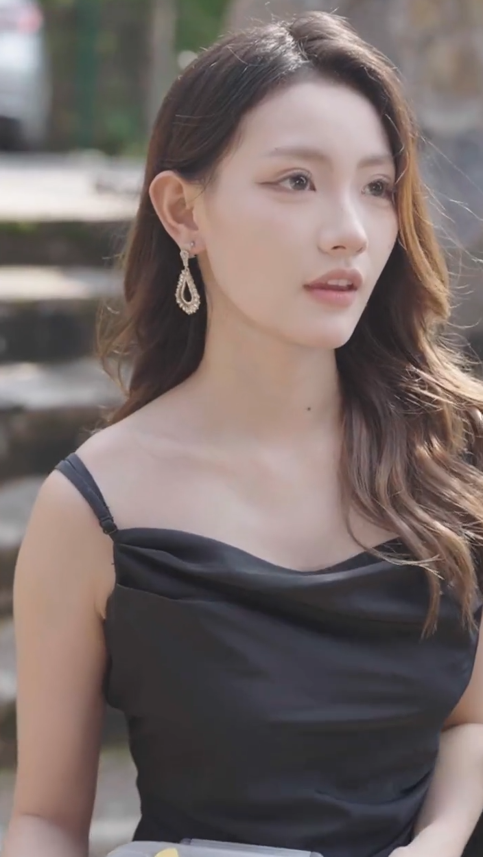 万界收租,女帝也得上供